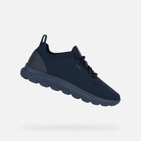 Sneakersy Geox Spherica. Niebieskie buty sportowe męskie Geox, bez zapięcia. W wyprzedaży za 437.90 zł.