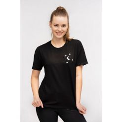 T-shirt do jogi Moonholi Moonstar z krótkim rękawem. Białe koszulki sportowe damskie MOONHOLI, s, bez wzorów, bez kołnierzyka, bez ramiączek, na jogę i pilates. Za 99.00 zł.