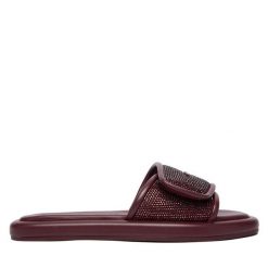 Klapki MICHAEL Michael Kors. Czerwone klapki damskie MICHAEL Michael Kors, bez wzorów, bez obcasa. Za 569.99 zł.