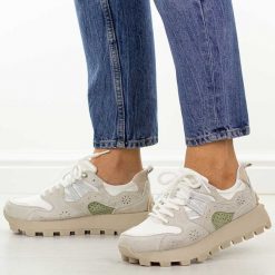 Białe skórzane półbuty damskie Filippo Dp7560/26. Szare obuwie sportowe damskie Filippo, bez wzorów, z dresówki. Za 269.00 zł.