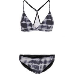 Bikini damskie Urban Classics tie dye triangle back. Białe bikini damskie Urban Classics, na lato, m, bez wzorów. Za 130.00 zł.