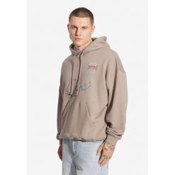 Bluza sportowa męska Prosto Football z kapturem. Brązowe bluzy męskie Prosto., m, bez wzorów, z kapturem, do piłki nożnej. Za 349.99 zł.