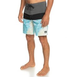 Spodenki kąpielowe męskie Quiksilver Surfsilk Panel 18. Niebieskie kąpielówki męskie Quiksilver, l, bez wzorów, z elastanu. W wyprzedaży za 145.00 zł.