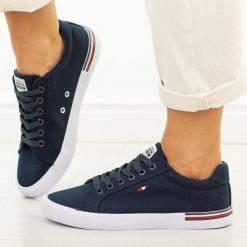 Granatowe trampki damskie American Club Lh116. Niebieskie obuwie sportowe damskie American CLUB, bez wzorów, z jeansu, tenisowe. Za 99.00 zł.