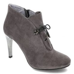 Szare Botki Karino Modne Skórzane Buty Na Obcasie. Szare botki damskie Karino, eleganckie, bez obcasa, na obcasie, bez zapięcia. Za 219.00 zł.