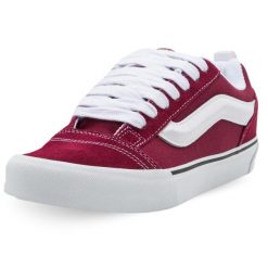 Buty Knu Skool Rozmiar 41 - VN000D22ZCF Czerwony. Czerwone trampki męskie Vans, bez wzorów, bez zapięcia. W wyprzedaży za 333.95 zł.