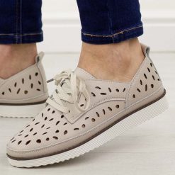 Beżowe ażurowe skórzane półbuty damskie S.Barski 51-610. Brązowe półbuty damskie S.BARSKI, na jesień, w ażurowe wzory, ze skóry, klasyczne, bez obcasa, bez zapięcia. Za 219.00 zł.