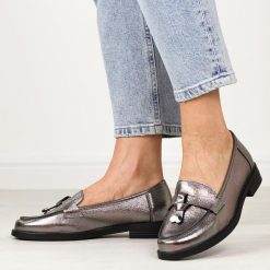 Srebrne pewter mokasyny damskie Potocki 12369. Szare mokasyny damskie POTOCKI, ze skóry, eleganckie. Za 169.00 zł.