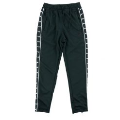 Second life - Nike spodnie dresowe męskie - Stan dobry. Czarne spodnie sportowe męskie Nike, l, bez wzorów, z dresówki, na fitness i siłownię. Za 106.46 zł.