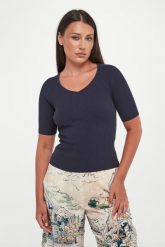 Sweter damski Tenente WEEKEND MAX MARA. Swetry damskie Weekend Max Mara, s, bez wzorów, bez kołnierzyka, bez ramiączek, bez kaptura. Za 789.00 zł.