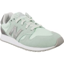 New Balance zielone Wl520snb. Zielone trampki i tenisówki damskie New Balance, bez wzorów, z materiału, sportowe, bez zapięcia. W wyprzedaży za 319.00 zł.
