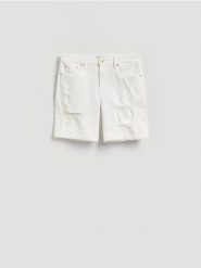 Jeansowe szorty z przetarciami - biały. Białe szorty męskie Reserved, bez wzorów, z denimu. Za 119.99 zł.