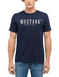 Męski T-Shirt Mustang Style Austin Dark Sapphire 1017125 4136. Niebieskie t-shirty męskie Mustang, m, bez wzorów, bez kołnierzyka. Za 79.99 zł.