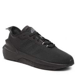 Sneakersy adidas. Białe półbuty chłopięce Adidas, bez wzorów, bez zapięcia. Za 159.99 zł.