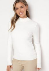 Biały Sweter z Wiskozą i Golfem z Elastycznego Prążkowanego Materiału Nikiella. Białe swetry damskie Born2be, bez wzorów, z materiału, eleganckie, bez kołnierzyka, bez ramiączek, bez kaptura. Za 84.99 zł.