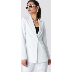 NA-KD Classic Dopasowana marynarka - White. Białe żakiety damskie NA-KD Classic, z poliesteru. Za 222.95 zł.