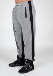 Augustine Stara szkoła Spodnie - Szary. Szare spodnie sportowe męskie GORILLA WEAR, m, bez wzorów, z materiału, na fitness i siłownię. Za 280.00 zł.