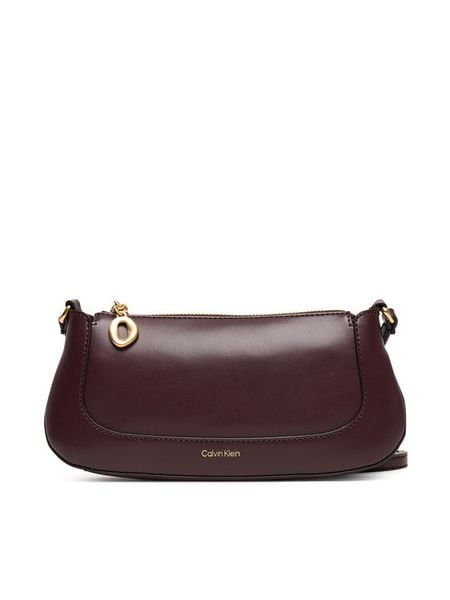 Calvin Klein Torebka Hardware Zip Crossbody LV04F1046G Bordowy. Czerwone listonoszki damskie Calvin Klein, bez wzorów, ze skóry, bez dodatków. Za 329.99 zł.