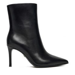 Botki GINO ROSSI. Czarne botki damskie Gino Rossi, bez obcasa, na szpilce, bez zapięcia. Za 599.99 zł.