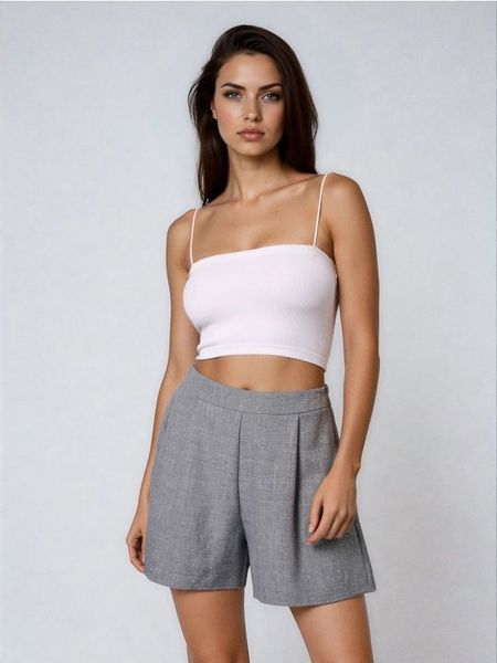 Szorty z kryształkami - szary. Szare szorty damskie Sinsay, l, bez wzorów. Za 45.99 zł.