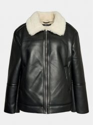 Gina Tricot Kurtka z imitacji skóry 20499 Czarny Regular Fit. Czarne kurtki damskie Gina Tricot, s, bez wzorów, ze skóry, bez kaptura. Za 289.99 zł.