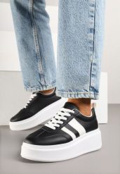 Czarne Sneakersy Typu Kultowe Tenisówki na Platformie Redoreve. Czarne trampki i tenisówki damskie Renee, bez wzorów, z jeansu, klasyczne, bez zapięcia. Za 74.99 zł.