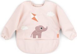 Śliniak z rękawami Playground 6-18 m pudrowy róż. Czerwone śliniaki dla dzieci Done by deer, bez wzorów. Za 99.00 zł.