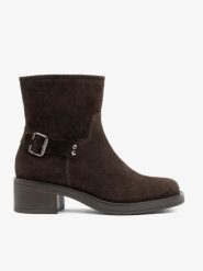 Ciemnobrązowe botki welurowe z klamrą. Brązowe botki damskie Ryłko, ze skóry, za kostkę, bez obcasa, na obcasie, bez zapięcia. Za 529.99 zł.