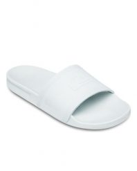 Sandały dla Mężczyzn DOCKYARD. Białe sandały męskie Quiksilver, z materiału, bez zapięcia. Za 136.50 zł.