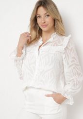 Biała Koszula Ozdobiona Falbanką i Abstrakcyjnym Wzorem Nunoria. Białe bluzki damskie Born2be, l, bez wzorów, bez kołnierzyka, bez ramiączek. Za 129.99 zł.