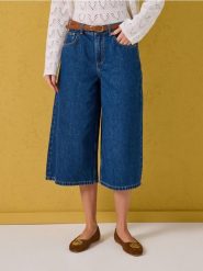 Jeansowe szorty jorts z wysokim stanem i paskiem - granatowy. Niebieskie szorty damskie Sinsay, bez wzorów, z jeansu, z podwyższonym stanem. Za 69.99 zł.