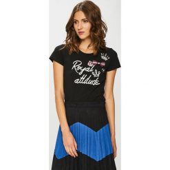 Liu Jo - Top. Czarne topy damskie Liu Jo, z aplikacjami, z bawełny, z okrągłym kołnierzem, z krótkim rękawem. Za 399.90 zł.