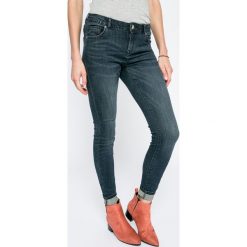 Review - Jeansy Minnie. Jeansy damskie marki Review. W wyprzedaży za 89.90 zł.