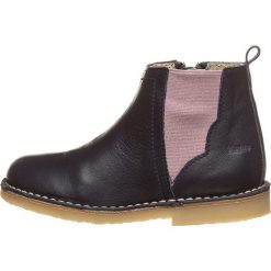 Skórzane botki w kolorze granatowym. Botki dziewczęce marki Summershoes for Girls. W wyprzedaży za 152.95 zł.