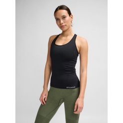 Damski tank top Hummel hmlclea top. Czarne obuwie sportowe damskie Hummel, bez wzorów, na fitness i siłownię. Za 179.50 zł.