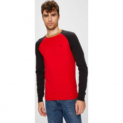 Wrangler - Sweter. Czerwone swetry przez głowę męskie Wrangler, z bawełny, z okrągłym kołnierzem. Za 219.90 zł.