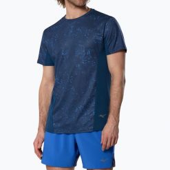 Koszulka do biegania męska Mizuno Active DryAeroFlow Graphic. Niebieskie koszulki sportowe męskie Mizuno, m, bez wzorów, z materiału, bez kołnierzyka, bez ramiączek, do biegania. Za 229.99 zł.