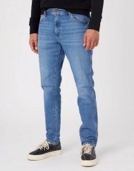 WRANGLER TEXAS TAPER MĘSKIE SPODNIE JEANSOWE NEW FAVORITE W12TJX21Y 112322668. Spodnie materiałowe męskie Wrangler, l, bez wzorów, z jeansu. Za 229.99 zł.