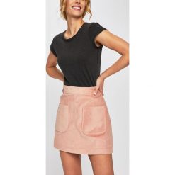 Noisy May - Spódnica. Czerwone spódnice damskie Noisy may, m, bez wzorów, z bawełny, casualowe, mini, proste. W wyprzedaży za 59.90 zł.