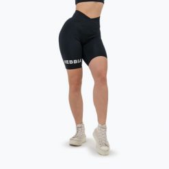 Spodenki NEBBIA Snatched High Waisted. Czarne obuwie sportowe damskie Nebbia, bez wzorów, sportowe, na fitness i siłownię. Za 109.99 zł.