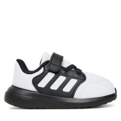 Sneakersy adidas. Białe trampki i tenisówki chłopięce Adidas, bez wzorów, bez zapięcia. Za 99.99 zł.