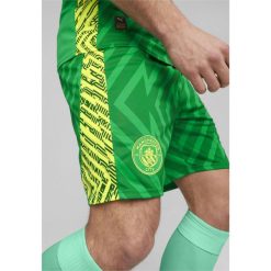Szorty bramkarskie Manchester City PUMA Grassy Green Yellow Alert. Zielone krótkie spodenki sportowe męskie Puma, xl, bez wzorów, do piłki nożnej. W wyprzedaży za 104.00 zł.