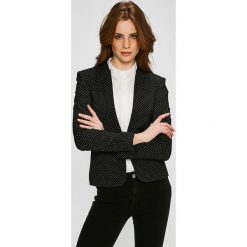Guess Jeans - Żakiet. Żakiety damskie marki Guess Jeans. W wyprzedaży za 299.90 zł.
