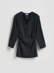 Sukienka mini w paski - wielobarwny. Sukienki damskie Reserved, na co dzień, l, bez wzorów, z tkaniny, bez kołnierzyka, bez ramiączek, mini, proste. Za 179.99 zł.