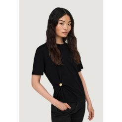 Koszulka crop top Kobieta ONLY Onlelena S/S Detail T-Sud Jrs. Czarne t-shirty damskie Only, s, bez wzorów, z materiału, bez kołnierzyka. Za 130.75 zł.