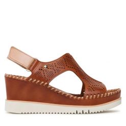 Sandały Pikolinos. Brązowe klapki damskie Pikolinos, bez wzorów, bez obcasa, na koturnie, bez zapięcia. Za 349.99 zł.