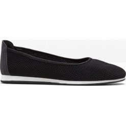 Wygodne baleriny. Czarne baleriny damskie bonprix, bez wzorów, sportowe, bez obcasa. Za 104.99 zł.