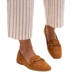 Brązowe mokasyny z klamerką Zamari. Brązowe mokasyny damskie z tworzywa sztucznego, eleganckie. Za 74.48 zł.