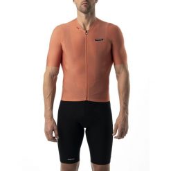 Koszulka Etxeondo Alde Metalic. Brązowe buty sportowe męskie ETXEONDO, bez zapięcia, rowerowe. W wyprzedaży za 613.10 zł.