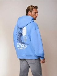 Bluza hoodie z nadrukiem - niebieski. Niebieskie bluzy męskie Sinsay, l, bez wzorów, bez kaptura. Za 59.99 zł.